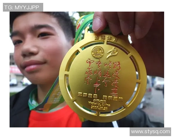 谢鹏飞精彩远射助力球队逆转胜利展现超强个人能力与团队配合