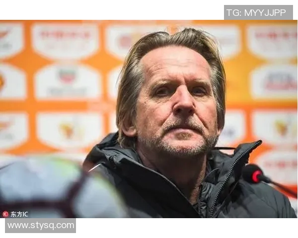 塞维利亚与恩宅维达续约至2025年：稳定后防，剑指巅峰